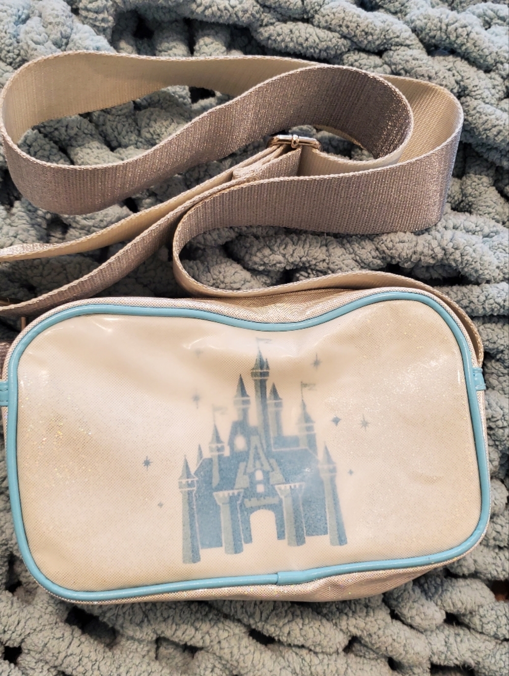 Sparkle Castle Crossbody Bag in Light Blue and White - Picture 5 of 7